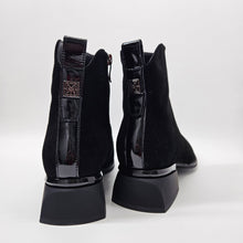 Load image into Gallery viewer, LEO batai