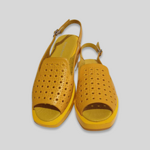 Load image into Gallery viewer, Basutės ( nat. oda)